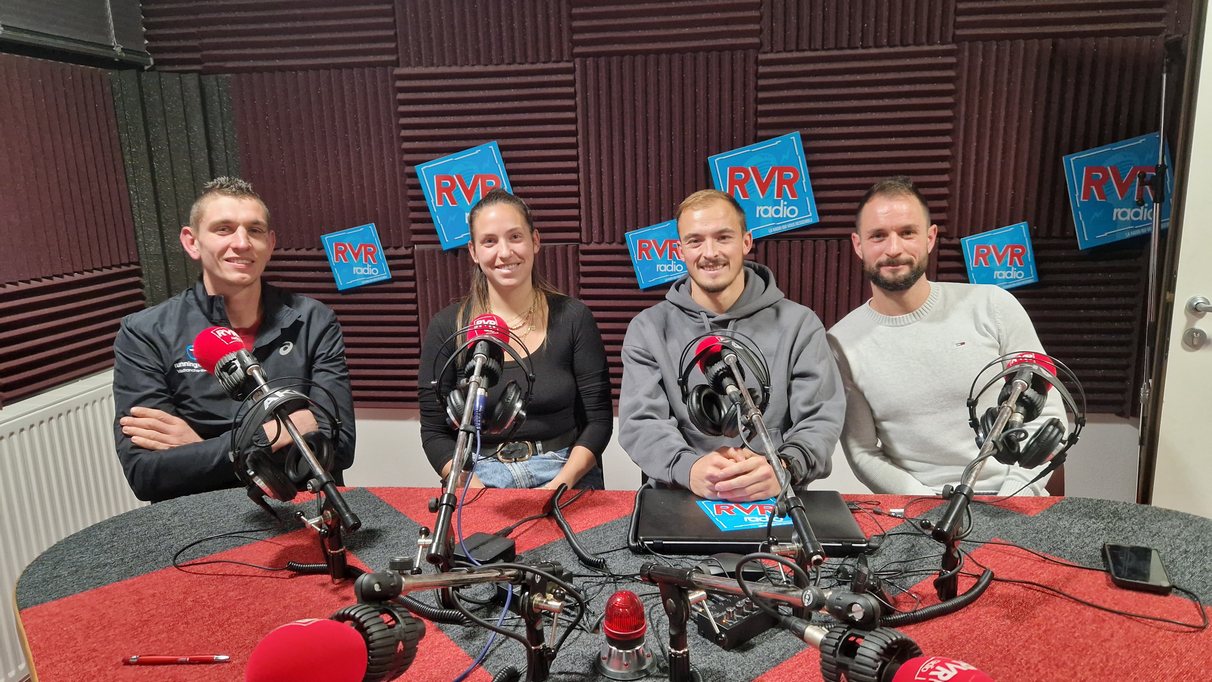 Margaux Lièvre - Mathieu Delomier -Fabien Auclair - Corentin Perrin prêts pour la SANTÉLYON 