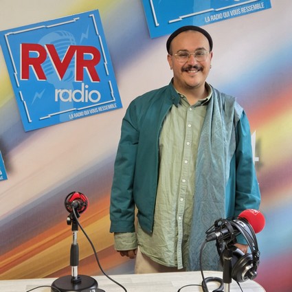 GROS MONSIEUR dans BACKLINE - 30 août 2026