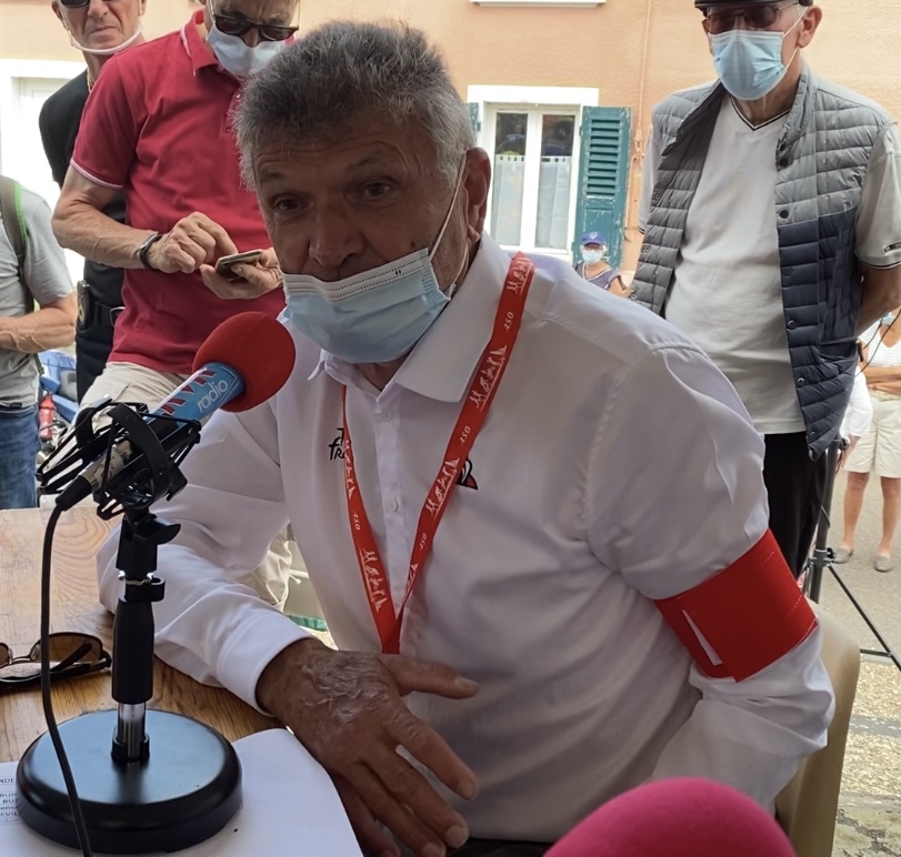 Cyclisme : Bernard Thévenet, double vainqueur du critérium du Dauphiné et du Tour de France, au micro de RVR
