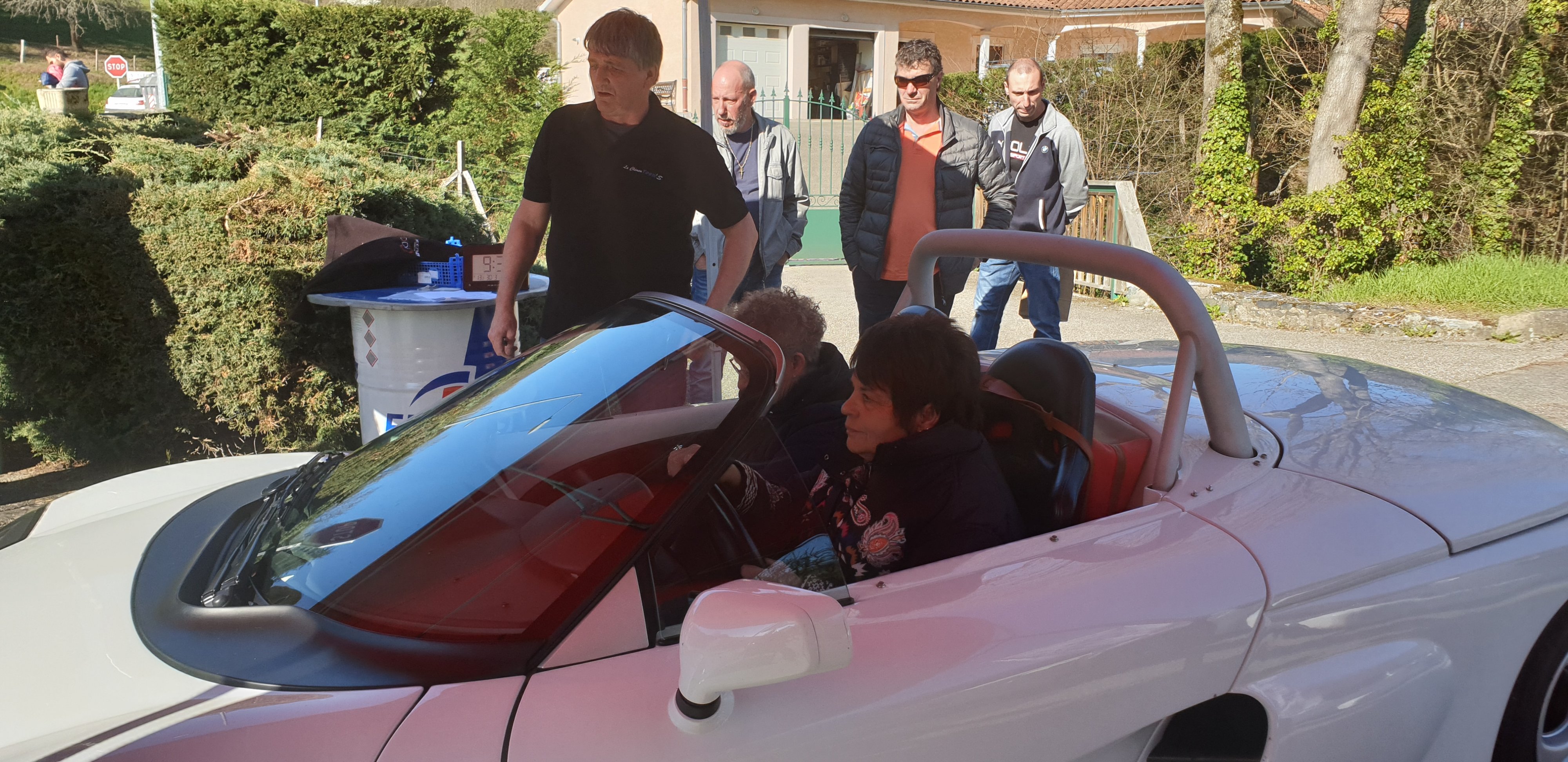 Roselyne et Joëlle (Renault Spider)