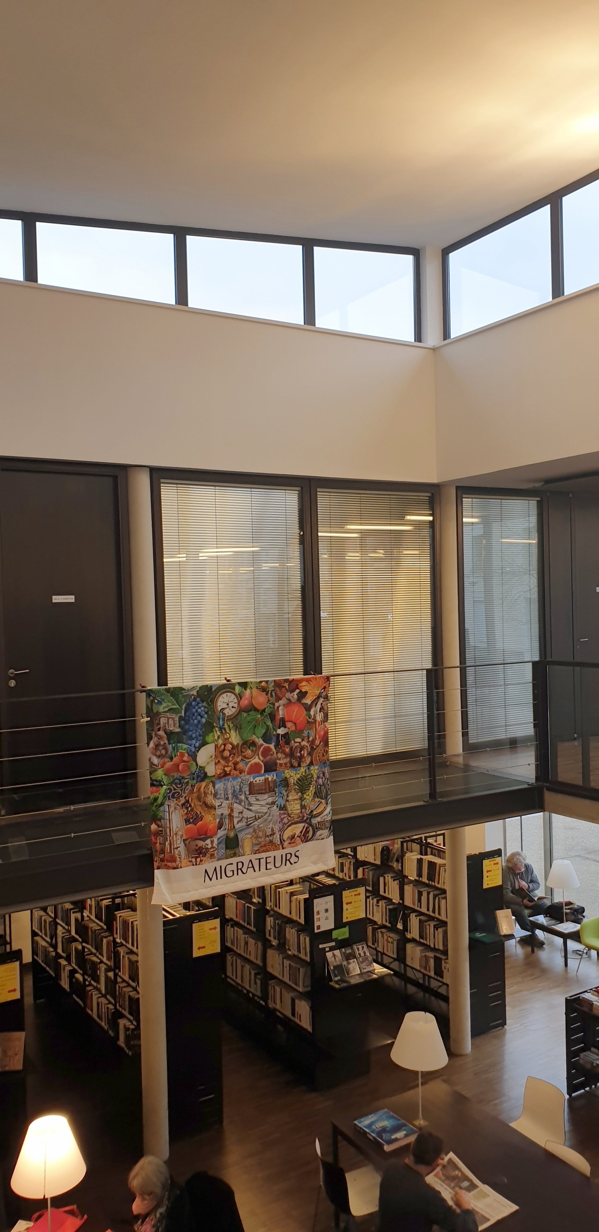 Des bannières installées pour l'occasion