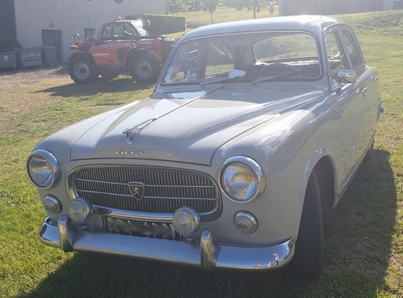 Peugeot 403