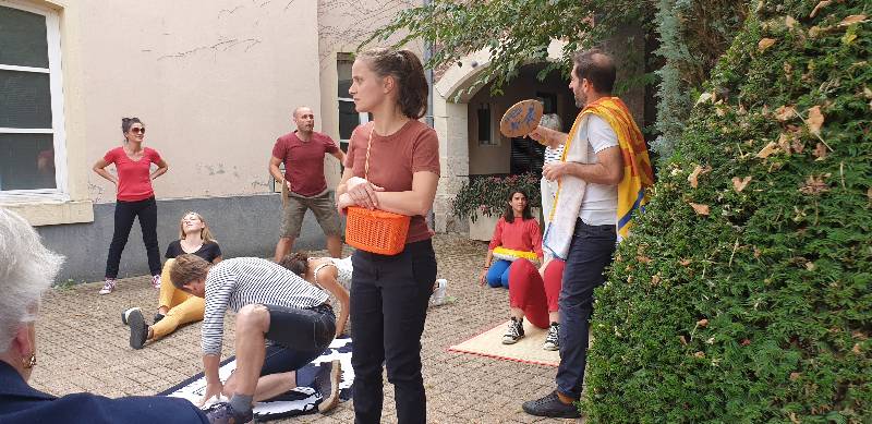 Un spectacle sur les vacances qui a bien fait rire le public