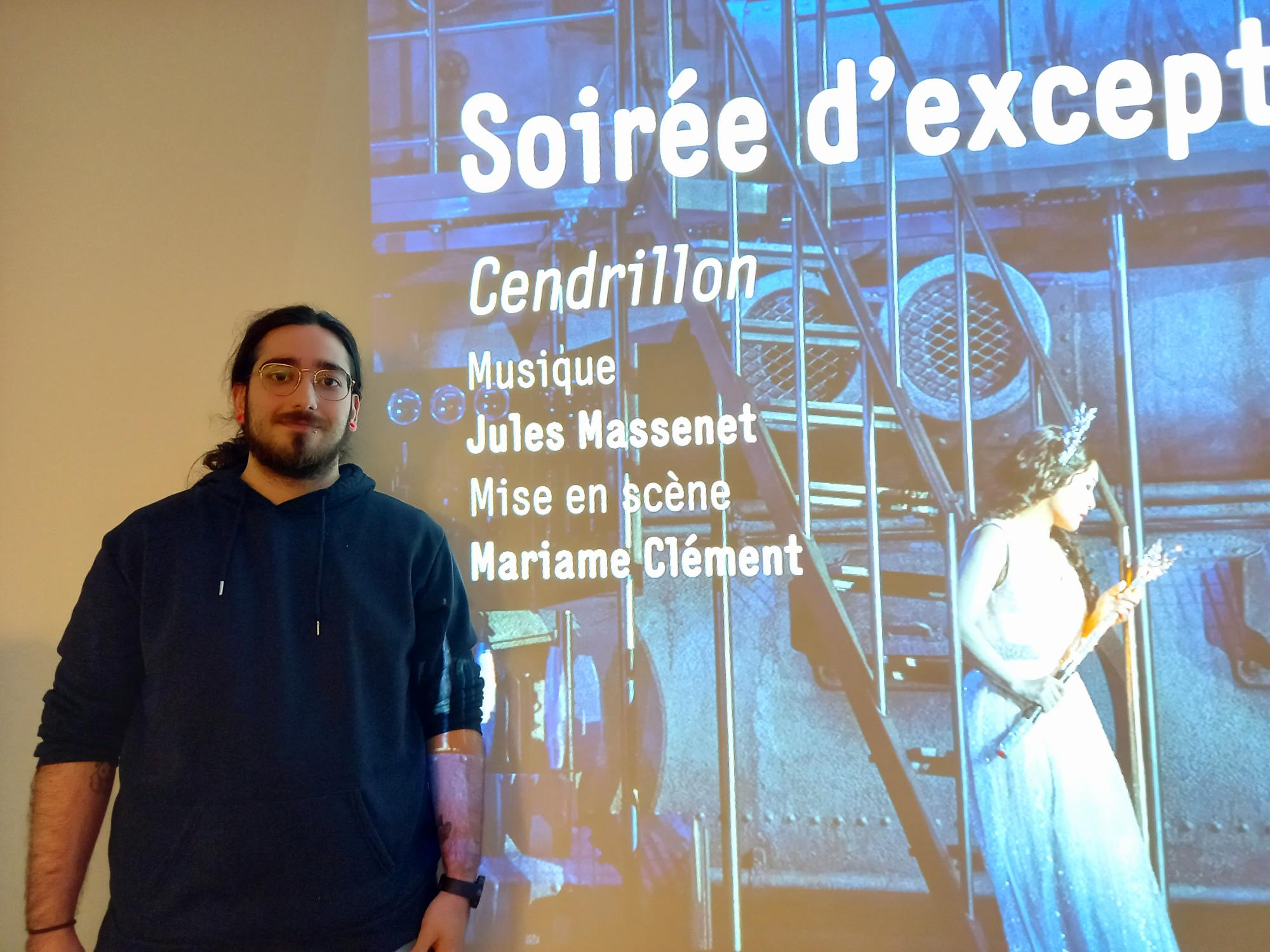 Joris Garcin, médiateur culturel pour la Micro-Folie Joris Garcin, médiateur culturel pour la Micro-Folie