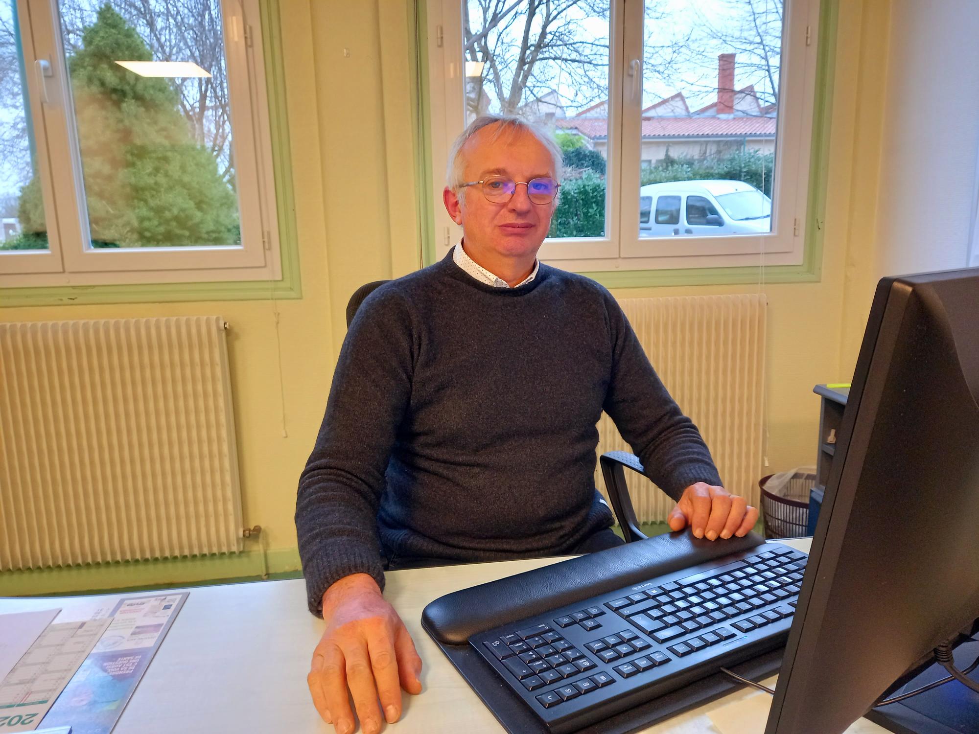 Jean Michel Blettery, le principal du collège Jean Michel Blettery, le principal du collège