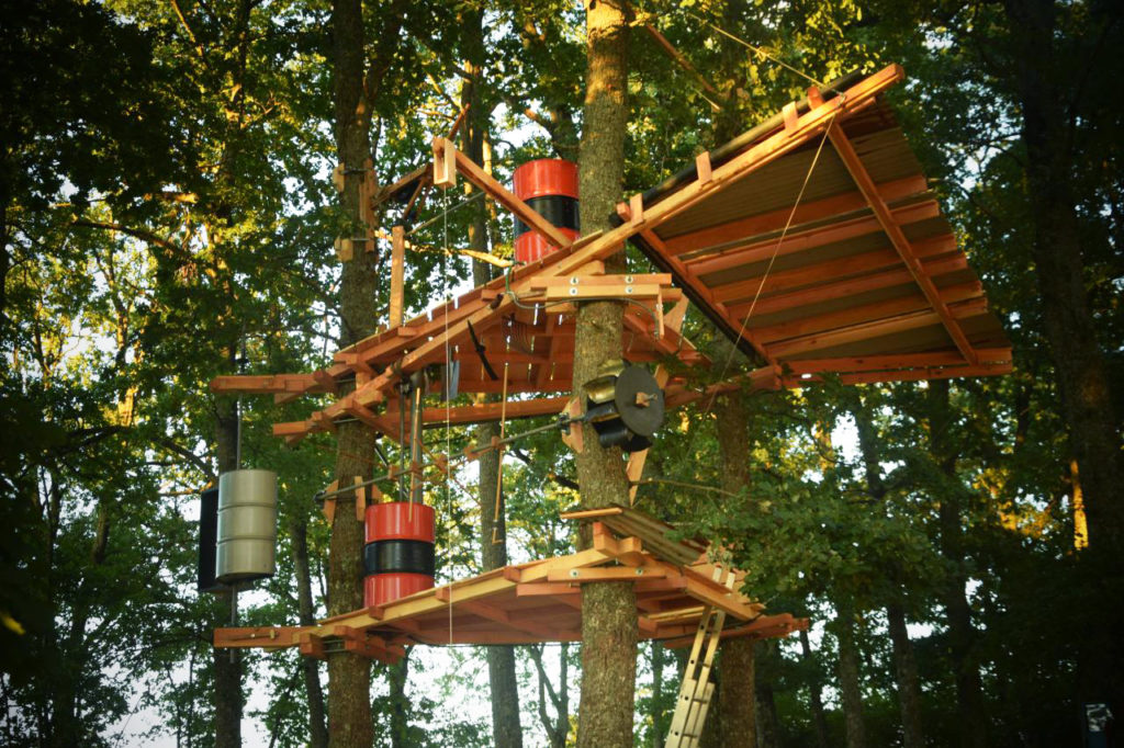 Installation sur le sentier permanent (Fourneaux-Vernand) Installation sur le sentier permanent (Fourneaux-Vernand)